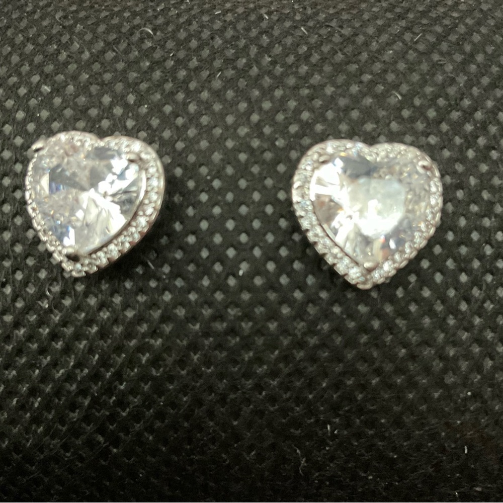 Kate Spade Silver Heart Stud Earrings 2284